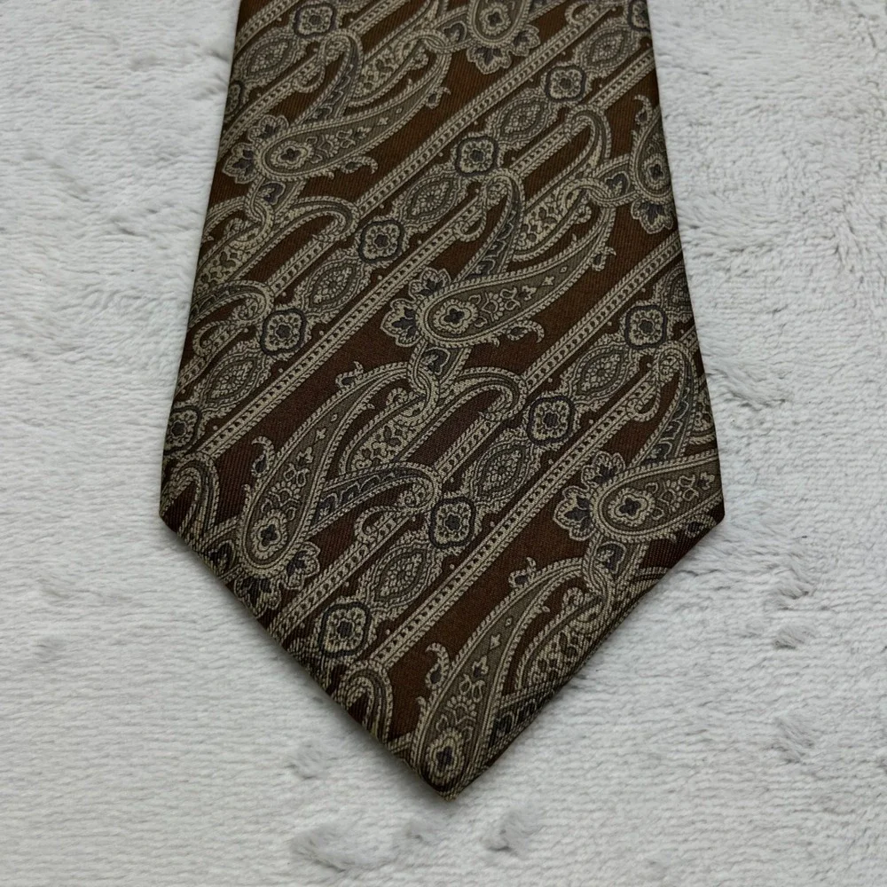 Pierre Cardin Paisley Mens Necktie OS Brown Silk Blend Vintage Pattern